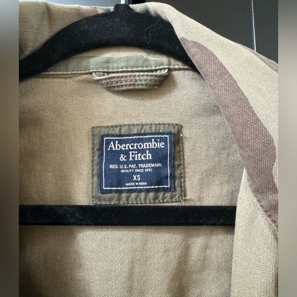 Abercrombie & Fitch Crop Jacket - Picture 2 of 3